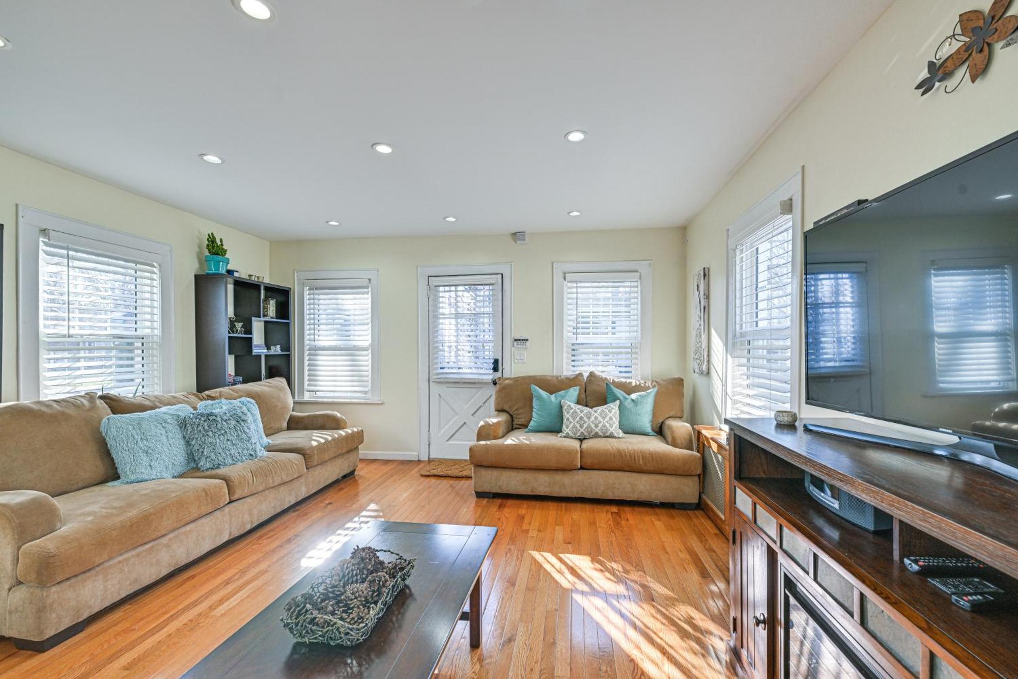Charming Valley Stream Home 24 Mi To Central Park 外观 照片